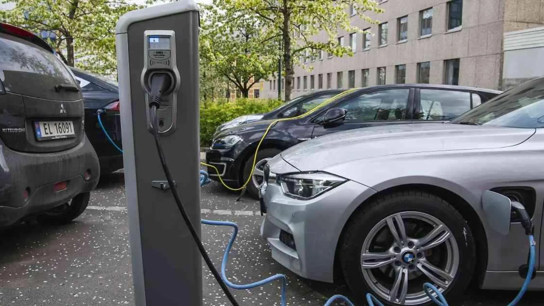 Auto eléctrico-AFP